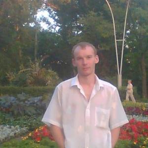 Парни в Саратове: Вадим, 43 - ищет девушку из Саратова