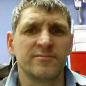Парни в Нижневартовске: Роман Ртищев, 52 - ищет девушку из Нижневартовска