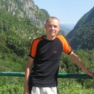 Парни в Томске: Максим, 37 - ищет девушку из Томска
