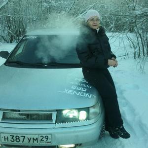 Девушки в Северодвинске: Лена, 52 - ищет парня из Северодвинска