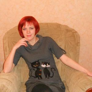 Девушки в Томске: Екатерина, 41 - ищет парня из Томска