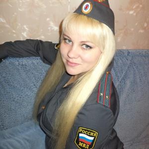 Девушки в Ульяновске: Аленка, 35 - ищет парня из Ульяновска