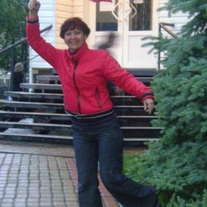 Девушки в Волгодонске: Valentina, 62 - ищет парня из Волгодонска
