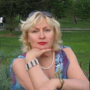 Девушки в Санкт-Петербурге: Lora, 54 - ищет парня из Санкт-Петербурга