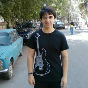 Парни в Баку: Emil, 33 - ищет девушку из Баку