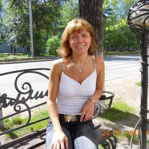 Девушки в Томске: Екатерина, 43 - ищет парня из Томска