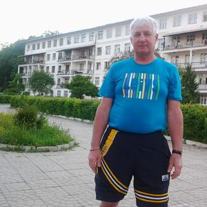 Леонид, 66 лет, Киев