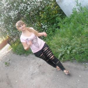 Девушки в Саратове: Оленька, 32 - ищет парня из Саратова