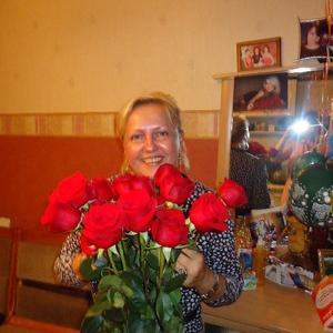 Девушки в Уфе (Башкортостан): Есения, 54 - ищет парня из Уфы (Башкортостан)