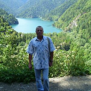 Парни в Ижевске: Игорь, 63 - ищет девушку из Ижевска