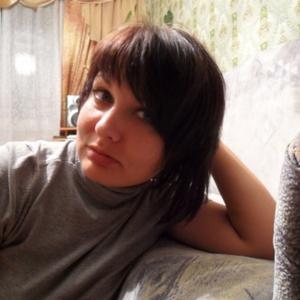 Девушки в Пскове: Екатерина, 38 - ищет парня из Пскова