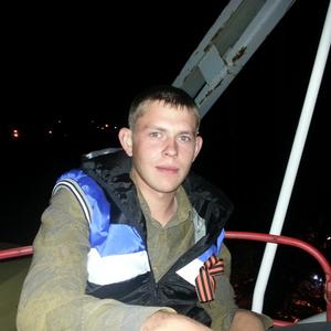 Парни в Донецке: Антон, 32 - ищет девушку из Донецка