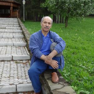 Парни в Владивостоке: Евгений Султанов, 68 - ищет девушку из Владивостока