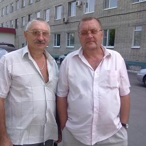 Парни в Саратове: Александр, 64 - ищет девушку из Саратова