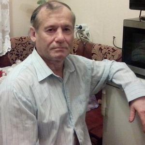 Юрий, 70 лет, Новосибирск