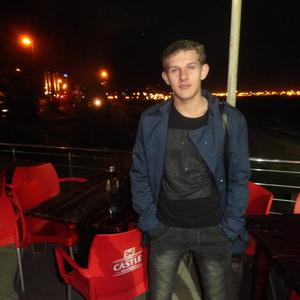 Анатолий, 32 года, Владивосток