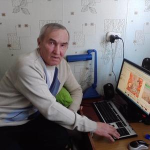 Виктор, 64 года, Барнаул