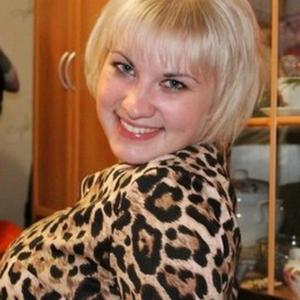 Девушки в Сегеже: Юлия, 35 - ищет парня из Сегежи