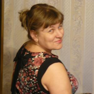 Девушки в Смоленске: Нелли, 58 - ищет парня из Смоленска