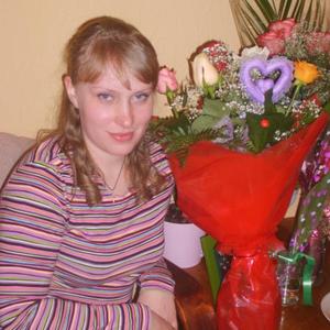 Девушки в Томске: Светлана, 40 - ищет парня из Томска