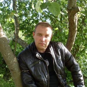 Парни в Череповце: Александр, 52 - ищет девушку из Череповца