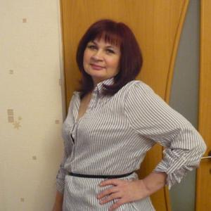 Девушки в Комсомольске-На-Амуре: Валентина, 61 - ищет парня из Комсомольска-На-Амуре