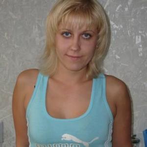 Девушки в Челябинске: Ирина, 40 - ищет парня из Челябинска