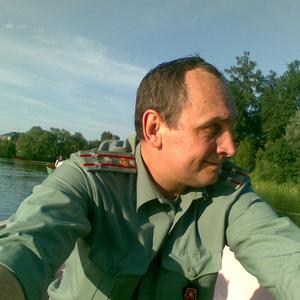 Андрей, 61 год, Калининец