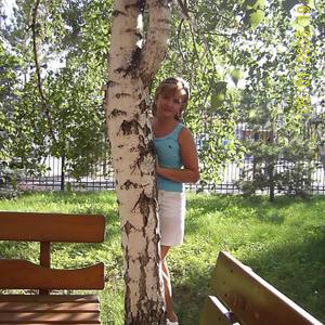 Девушки в Якутске: Елена, 54 - ищет парня из Якутска