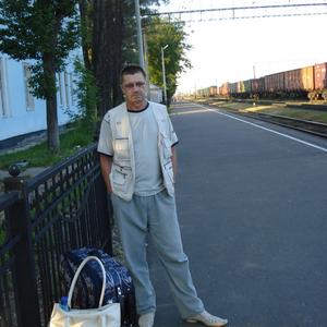 Парни в Великий Новгороде: Валерий, 62 - ищет девушку из Великий Новгорода