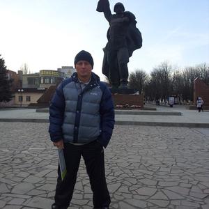 Парни в Магадане: Алексей, 63 - ищет девушку из Магадана