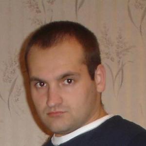 Парни в Твери: Олег, 42 - ищет девушку из Твери