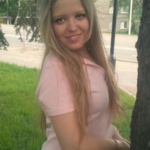 Девушки в Уфе (Башкортостан): Алена, 28 - ищет парня из Уфы (Башкортостан)