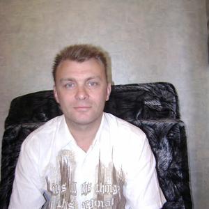 Парни в Нижний Тагиле: Сергей, 53 - ищет девушку из Нижний Тагила