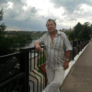 Валерий, 72 года, Москва