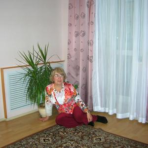 Девушки в Перми: Cофья, 78 - ищет парня из Перми