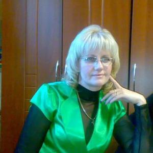 Девушки в Саратове: Елена, 54 - ищет парня из Саратова