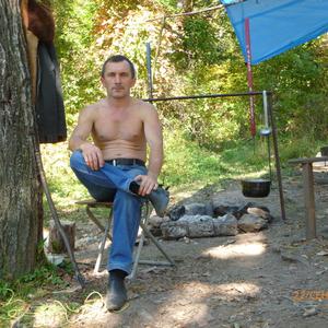 Парни в Арсеньеве: Олег, 61 - ищет девушку из Арсеньева
