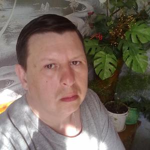 Парни в Саратове: Владислав, 47 - ищет девушку из Саратова