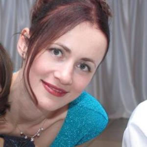 Девушки в Саратове: Natalie, 49 - ищет парня из Саратова