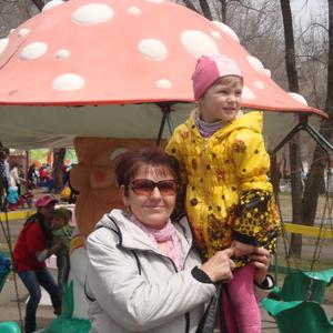 Девушки в Уссурийске: Елена Снег, 67 - ищет парня из Уссурийска