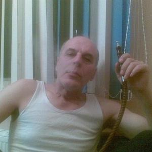 Парни в Ижевске: Алик, 69 - ищет девушку из Ижевска