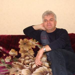 Парни в Белоозерский: Vladimir, 69 - ищет девушку из Белоозерский