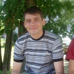Парни в Вологде: Артем, 45 - ищет девушку из Вологды