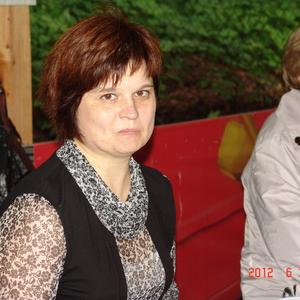 Девушки в Новочебоксарске: Лена, 50 - ищет парня из Новочебоксарска