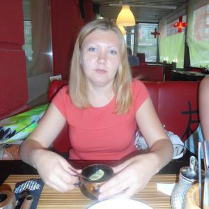 Девушки в Омске: Ольга, 43 - ищет парня из Омска