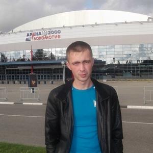 Анатолий, 38 лет, Кириши
