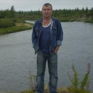 Парни в Лабытнанги: Виталий, 59 - ищет девушку из Лабытнанги