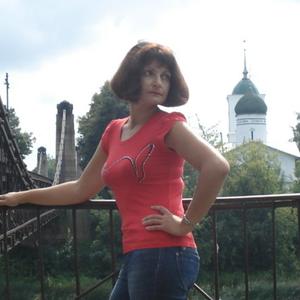Людмила, 52 года, Остров