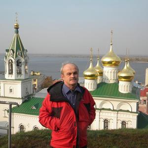 Парни в Нижний Новгороде: Александр, 64 - ищет девушку из Нижний Новгорода